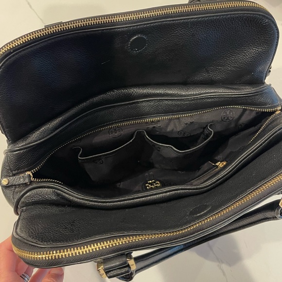 Tory Burch Thea triple zip satchel - Picture 6 of 6